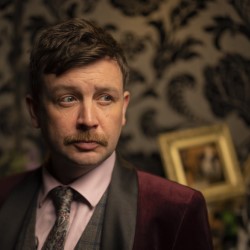 HOW TO FRINGE: a chat show with thom tuck
