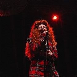 Mary, Queen of Rock!