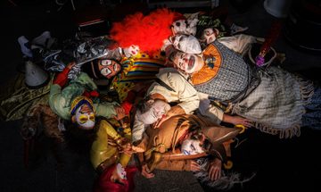 Backstage Tour - Clown Show
