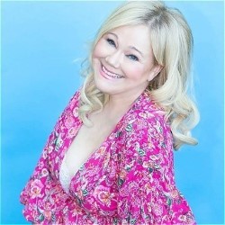 Caroline Rhea
