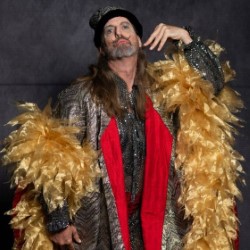 Magic Faraway Cabaret with Mister Meredith