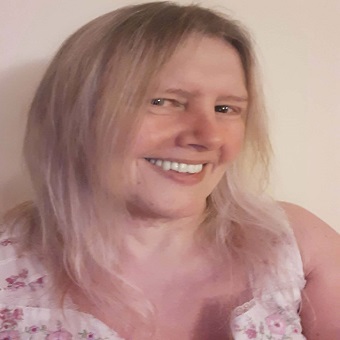 LIFE, SHEEP & BANANAS WITH KAREN GEMMA BREWER