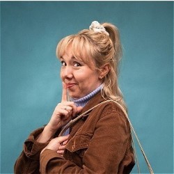 Becky Umbers – Put That Cat Back in the Bag