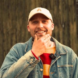 Adam Holmes (+ Special Guests)