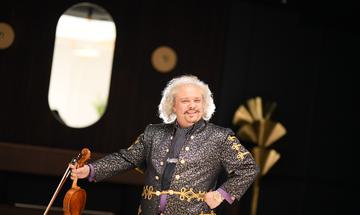 Roby Lakatos & Ensemble