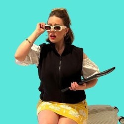 Lydia Bennet Works in Finance