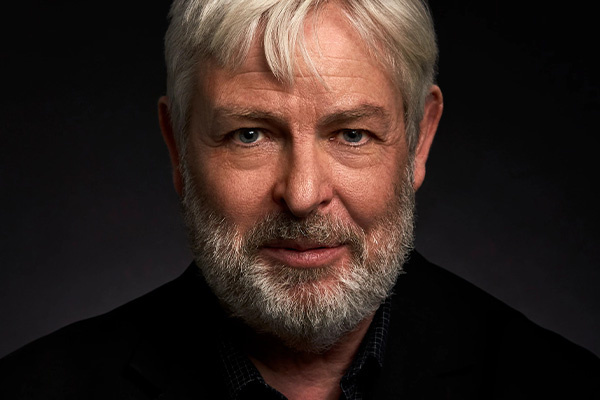 Jonathan Coe: Cosy Crime Meets Political Thriller